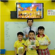 Englischlehrer und Prüfer für Kinder und alle anderen Altersgruppen.